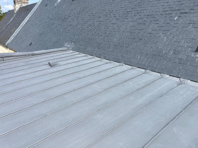 Extension d une toiture terrasse en zinc quartz à proximité de Bayeux 